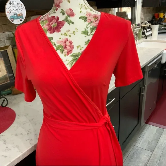 JB by Julie Brown Solid Red Marlina Knit Wrap Dress 
Size Medium 
New With Tags - Picture 2 of 16